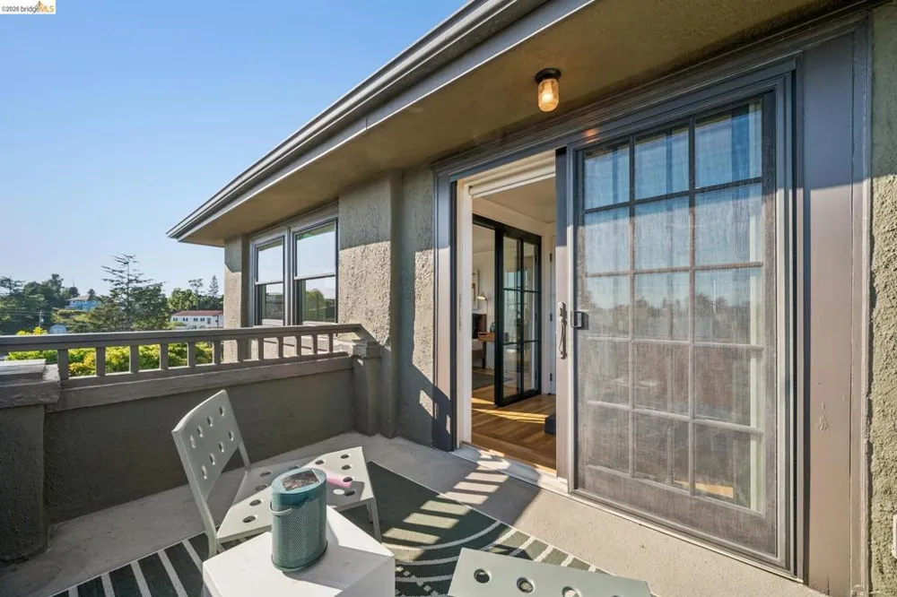 342 Elwood Ave Oakland, CA 94610