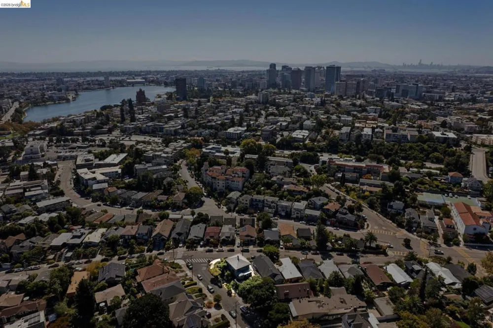 342 Elwood Ave Oakland, CA 94610