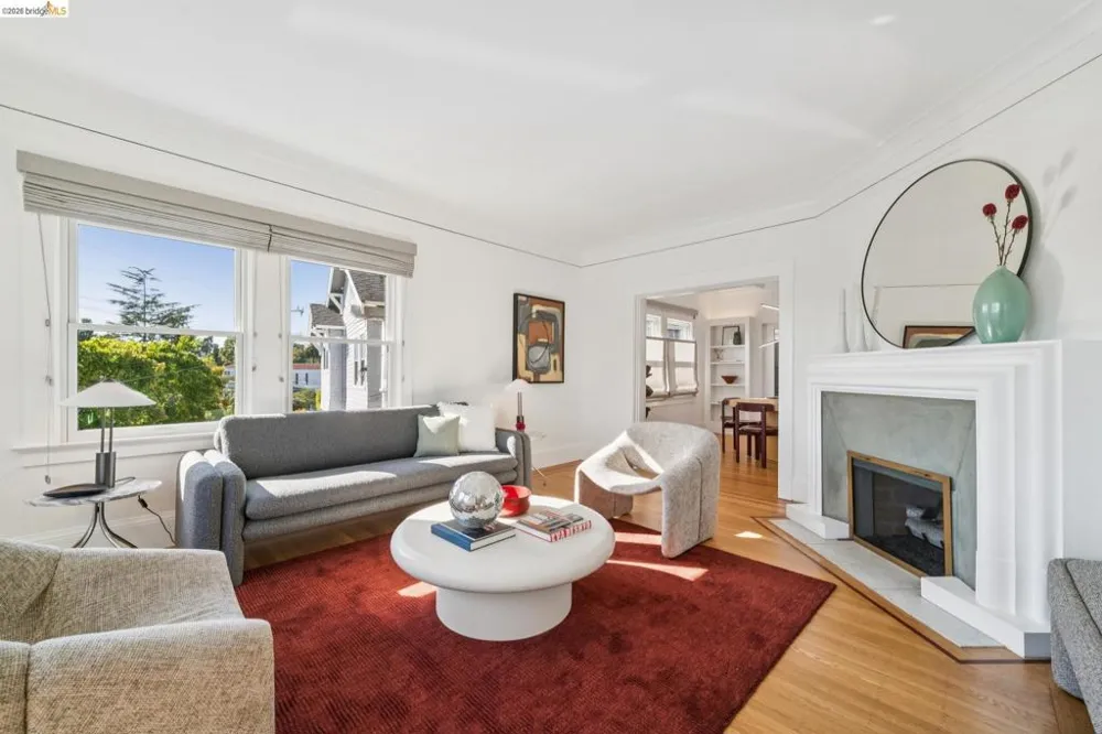 342 Elwood Ave Oakland, CA 94610