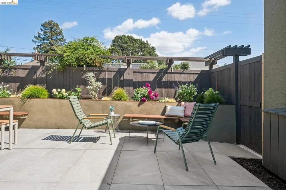 342 Elwood Ave Oakland, CA 94610