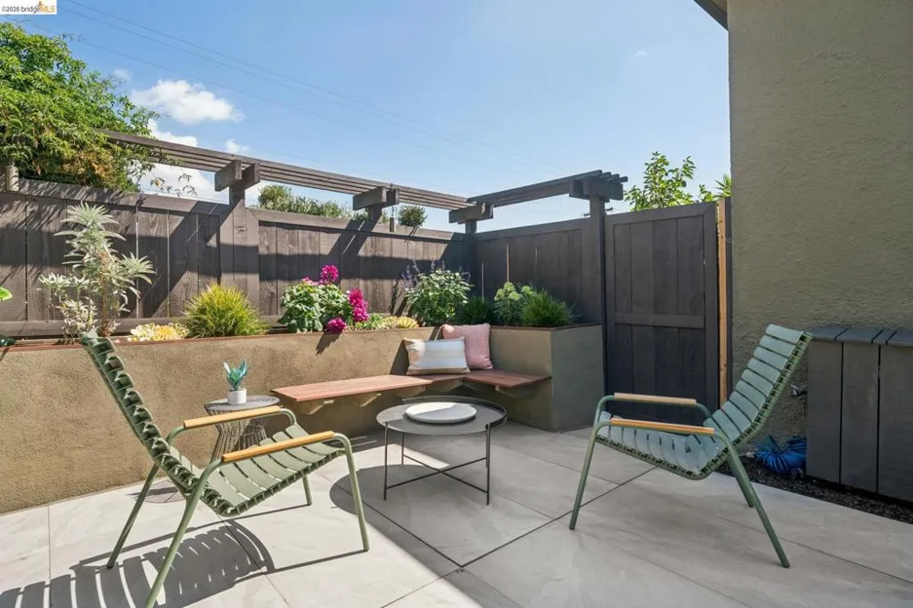 342 Elwood Ave Oakland, CA 94610