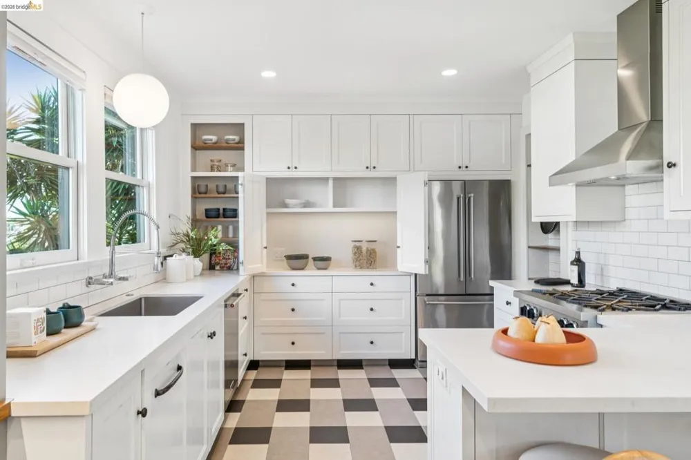 342 Elwood Ave Oakland, CA 94610