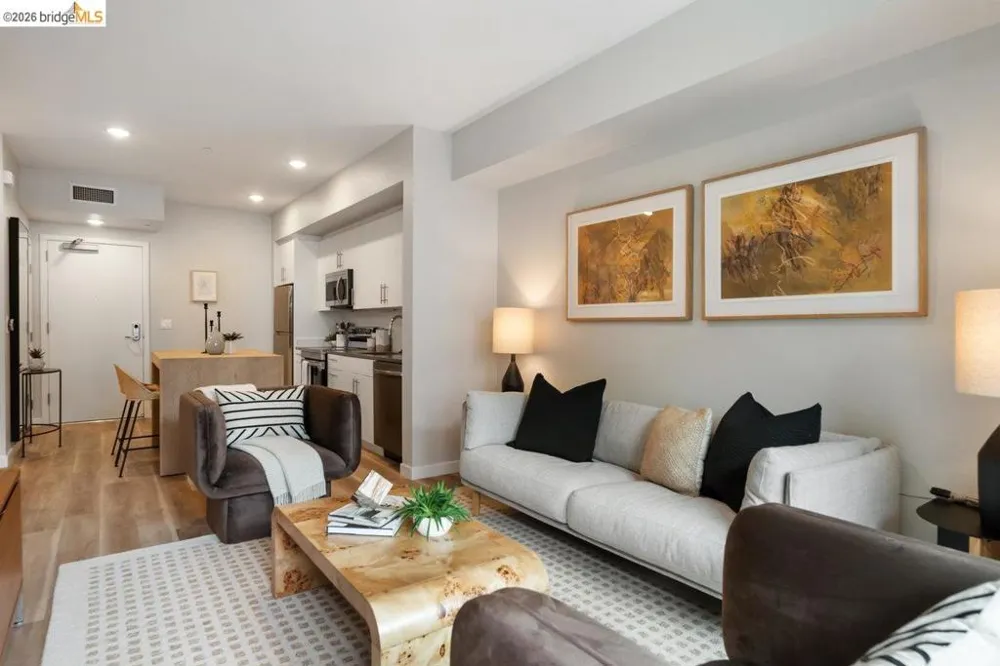 260 Brooklyn Basin Way #403 Oakland, CA 94606