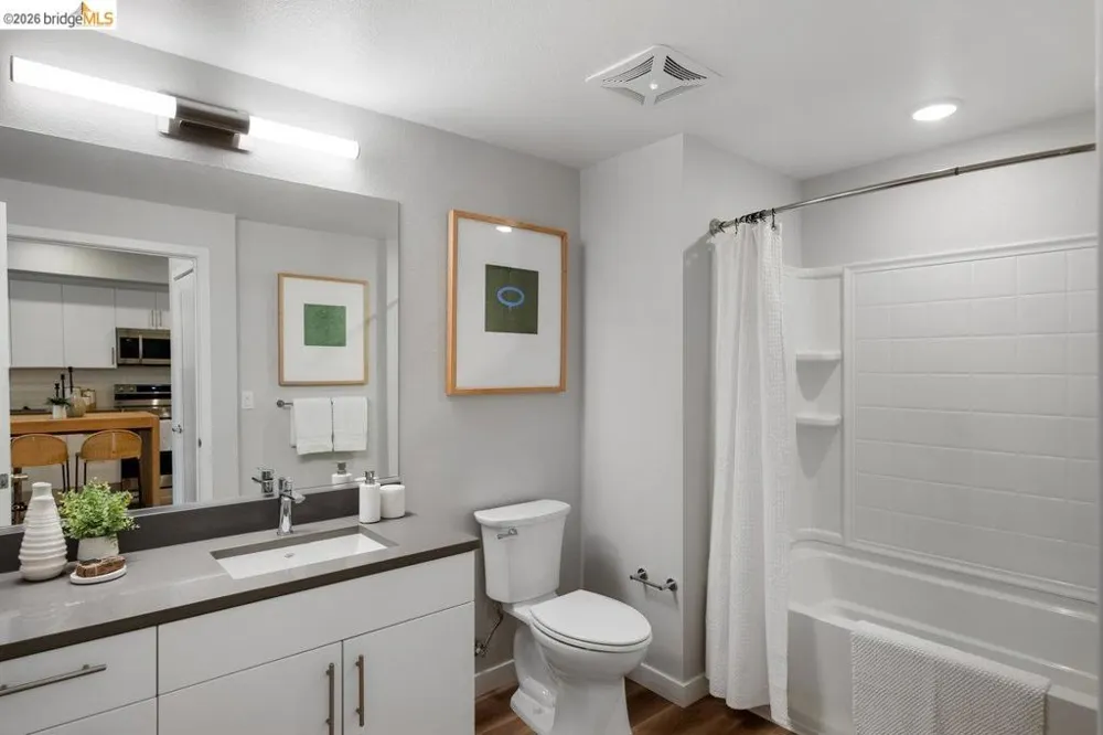 260 Brooklyn Basin Way #403 Oakland, CA 94606