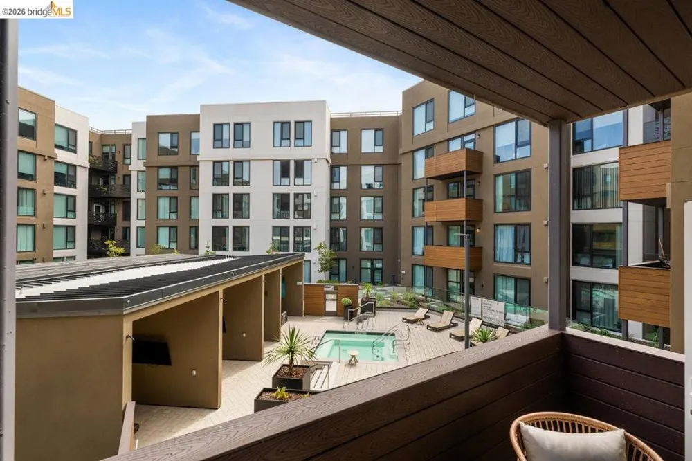 260 Brooklyn Basin Way #403 Oakland, CA 94606
