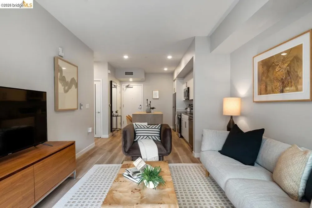 260 Brooklyn Basin Way #403 Oakland, CA 94606