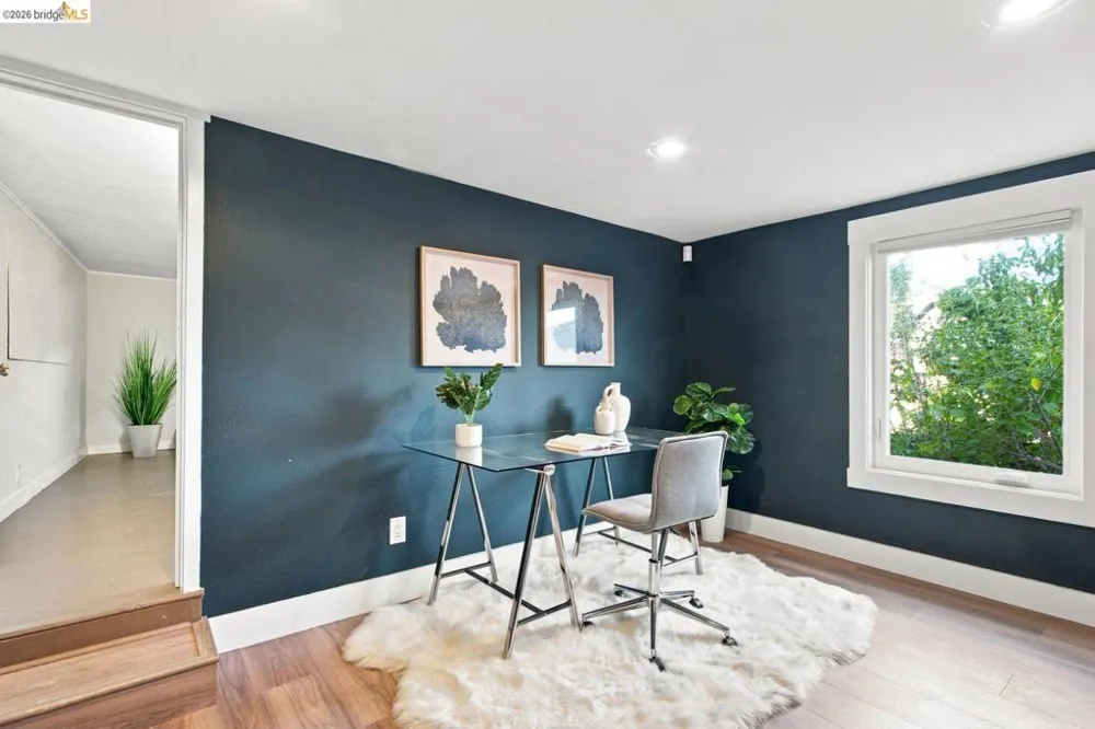 494 Jean St Oakland, CA 94610
