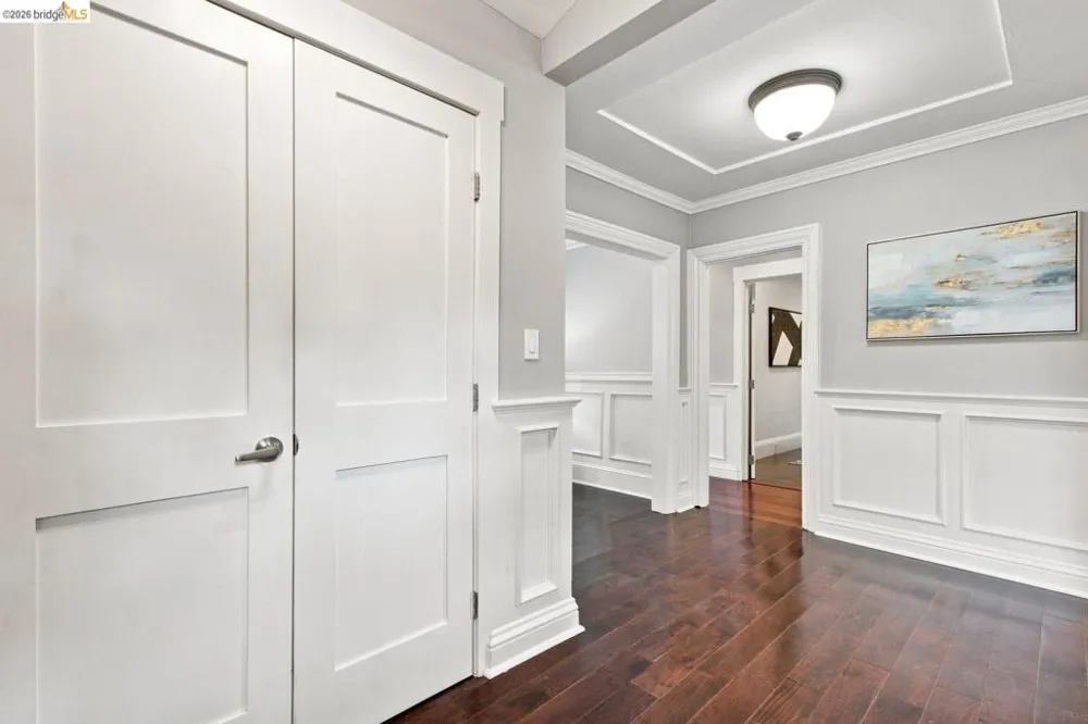494 Jean St Oakland, CA 94610