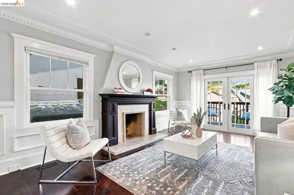 494 Jean St Oakland, CA 94610