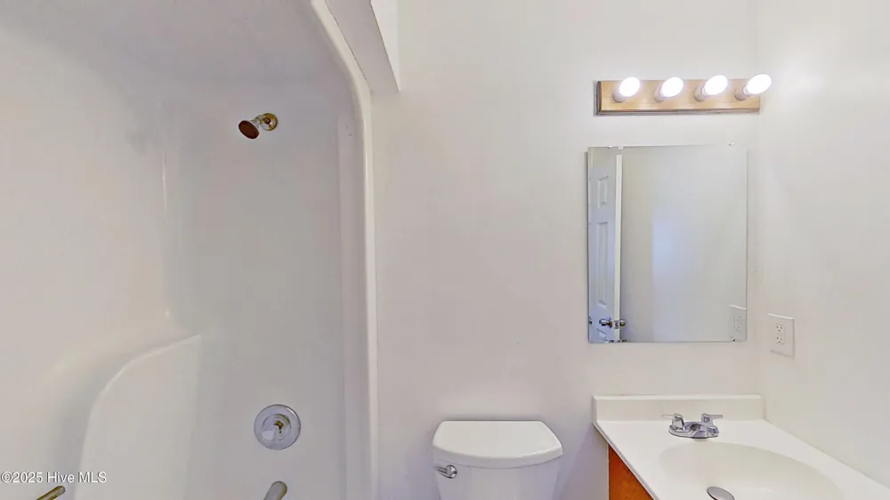 1253 Wellington Avenue #J Wilmington, NC 28401