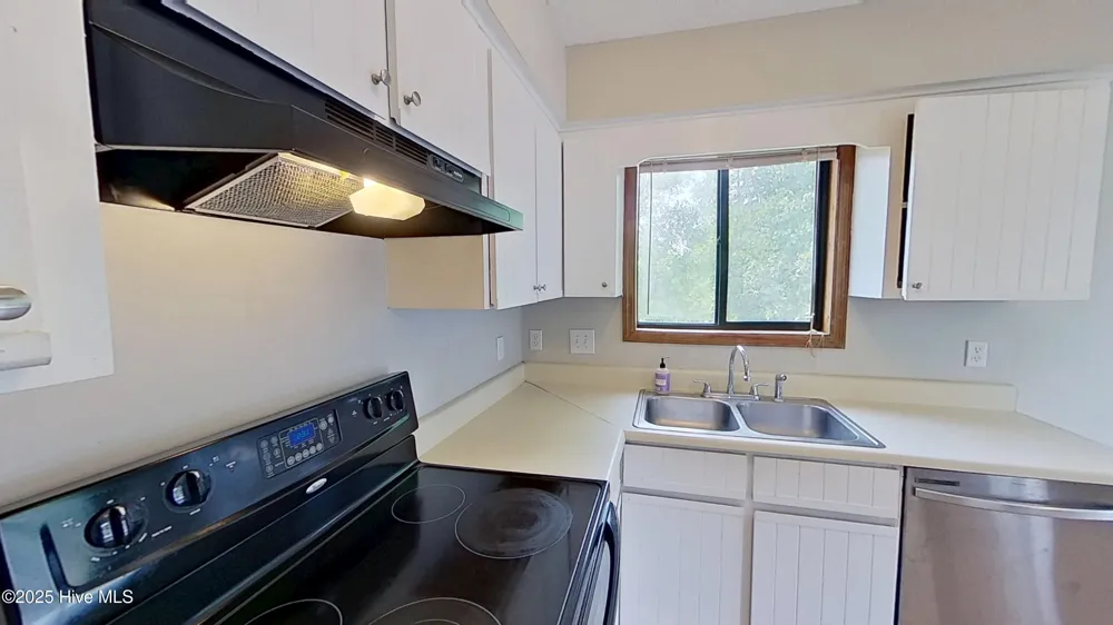 1253 Wellington Avenue #J Wilmington, NC 28401
