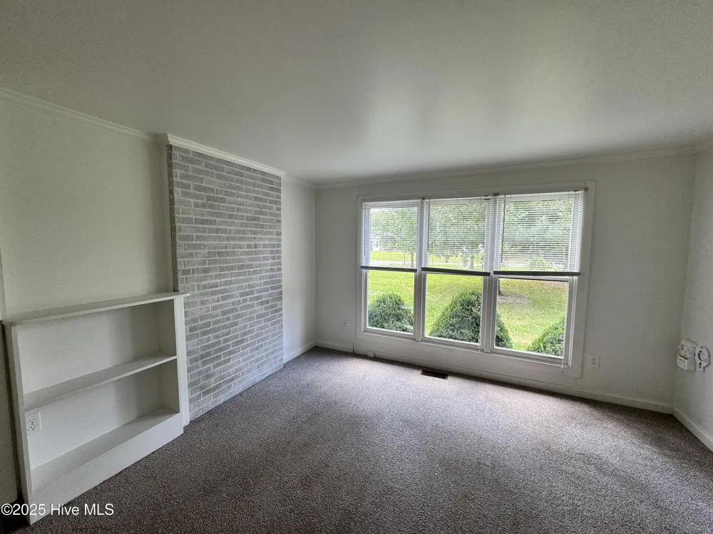 218 Edgewood Drive Jacksonville, NC 28546