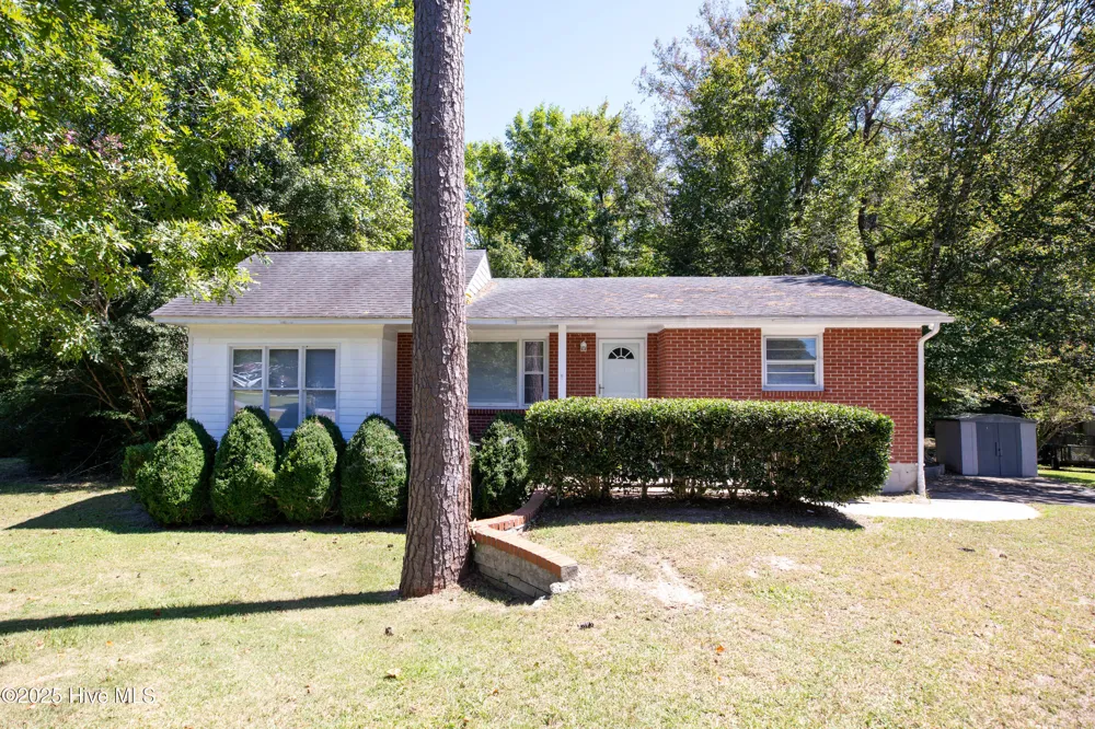 218 Edgewood Drive Jacksonville, NC 28546