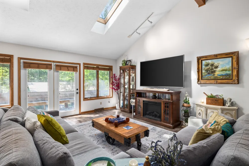 13520 14 Mile Road NE Greenville, MI 48838