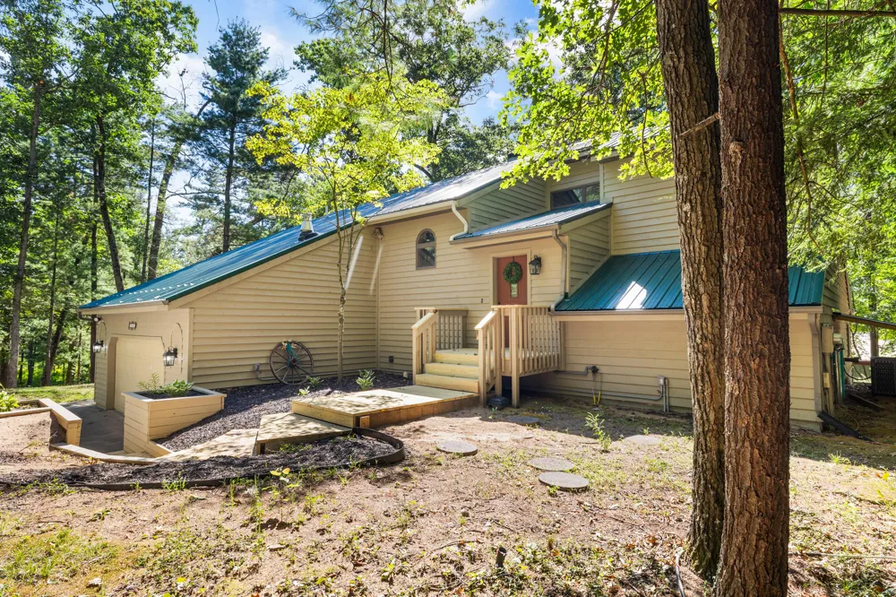 13520 14 Mile Road NE Greenville, MI 48838