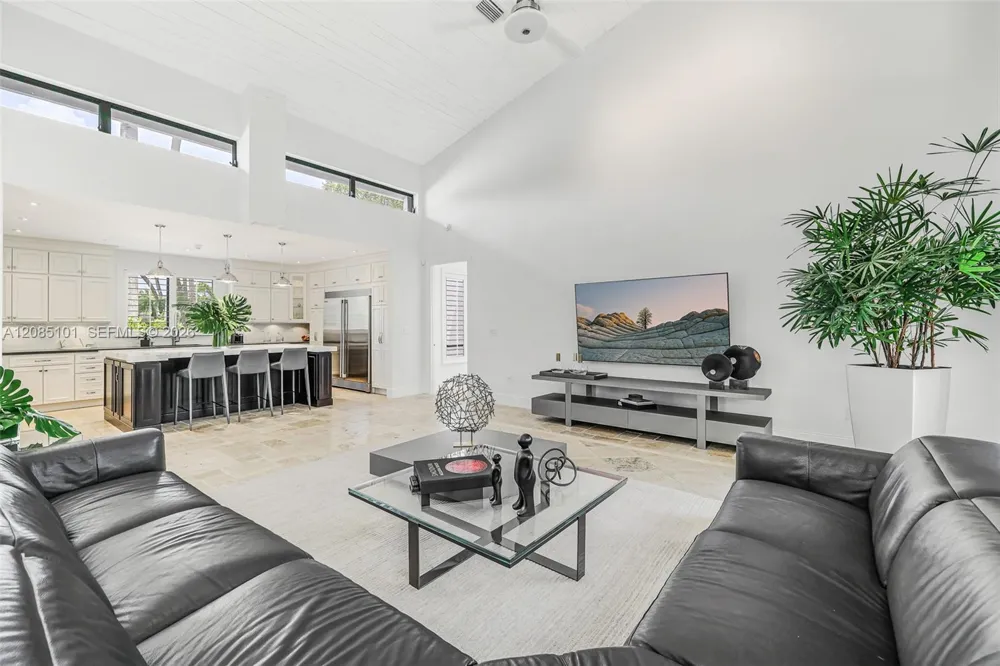 7730 SW 68 Terrace Miami, FL 33143