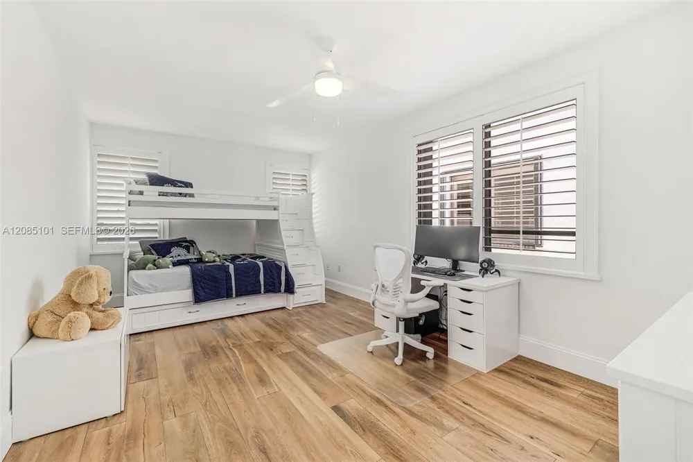 7730 SW 68 Terrace Miami, FL 33143