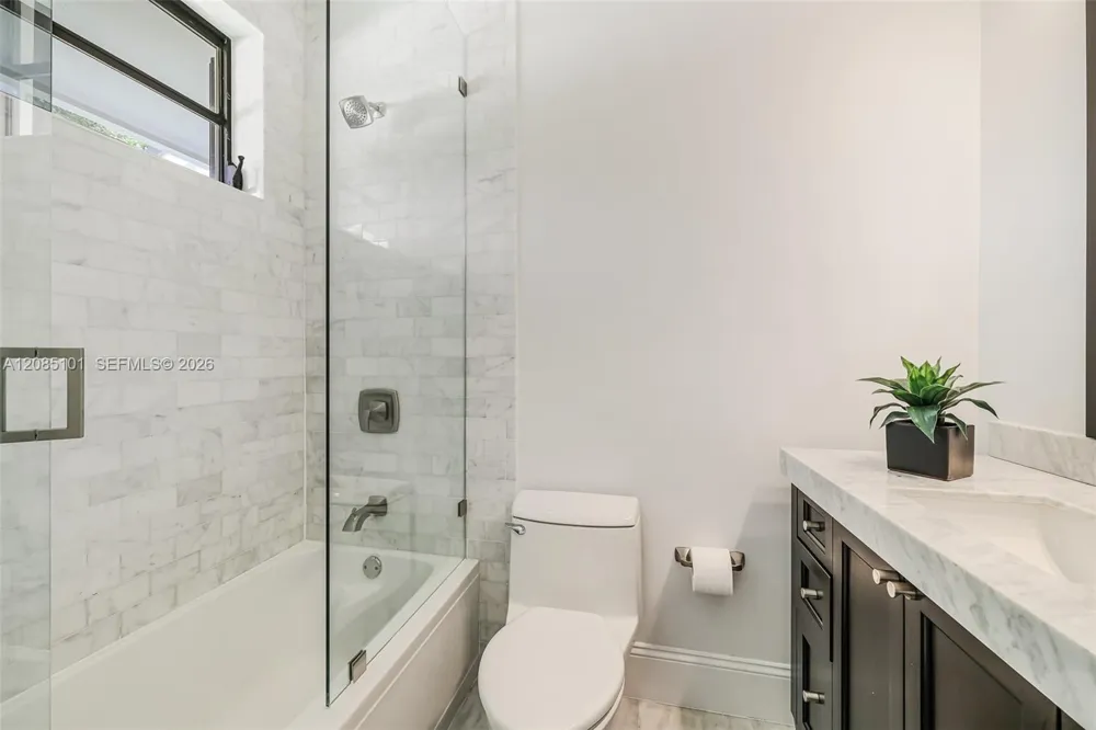 7730 SW 68 Terrace Miami, FL 33143