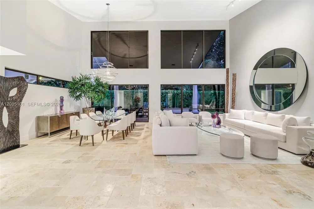 7730 SW 68 Terrace Miami, FL 33143