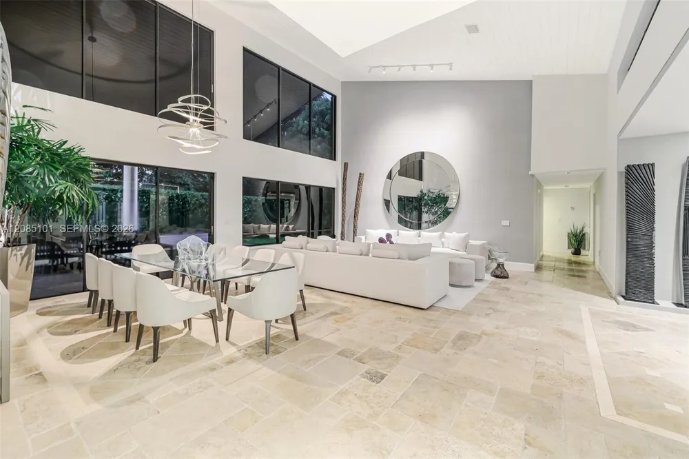 7730 SW 68 Terrace Miami, FL 33143