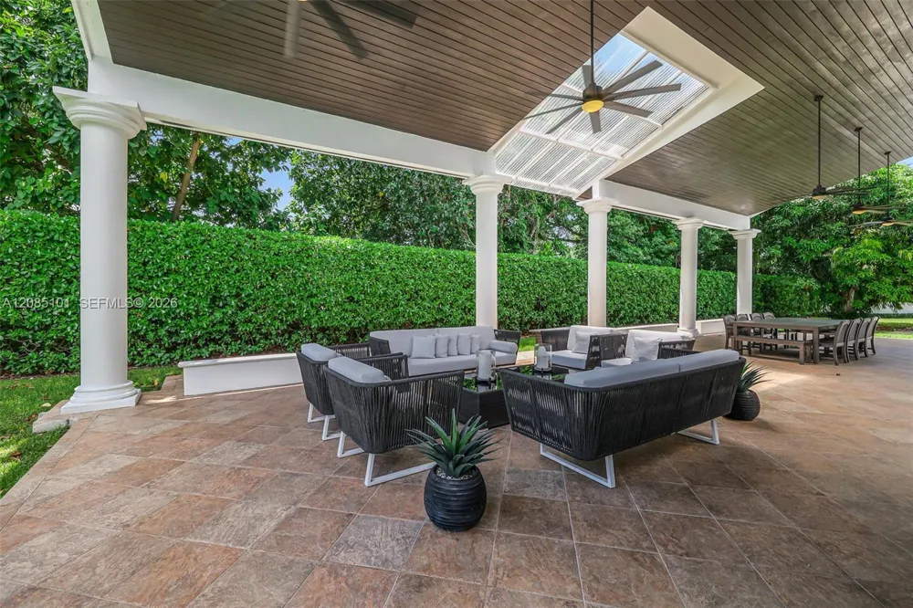 7730 SW 68 Terrace Miami, FL 33143