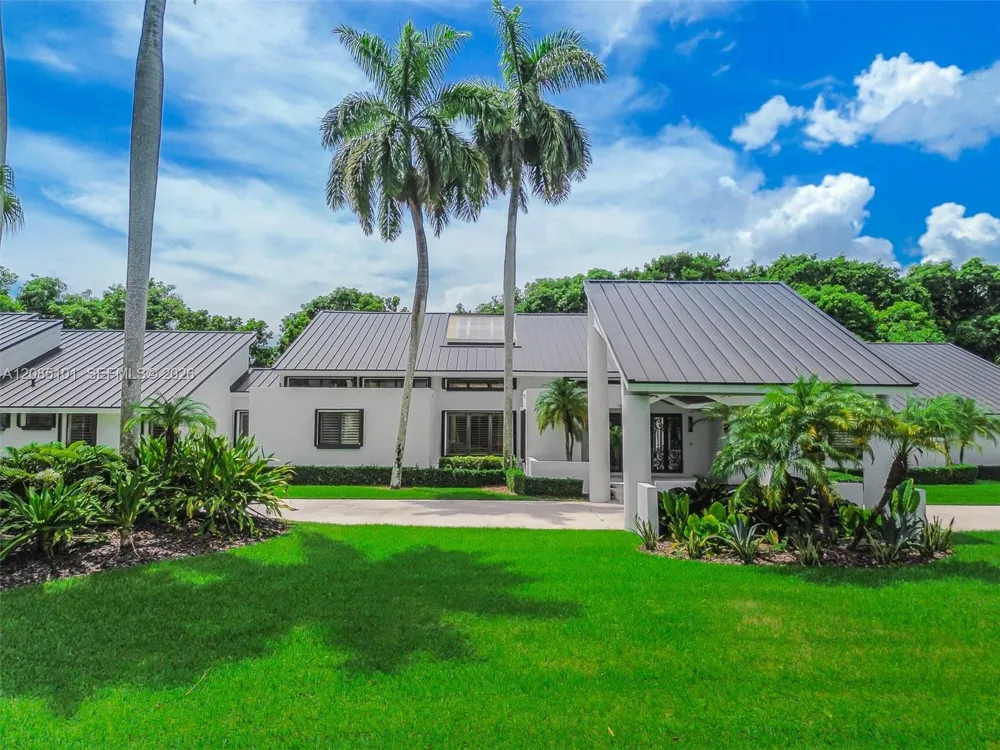 7730 SW 68 Terrace Miami, FL 33143