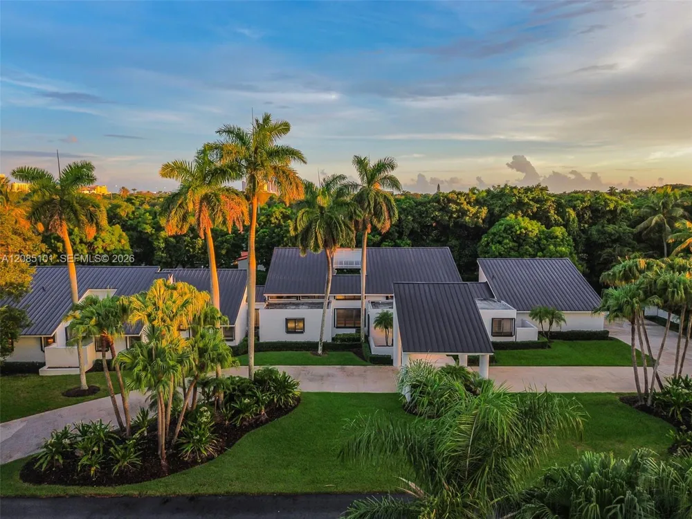 7730 SW 68 Terrace Miami, FL 33143