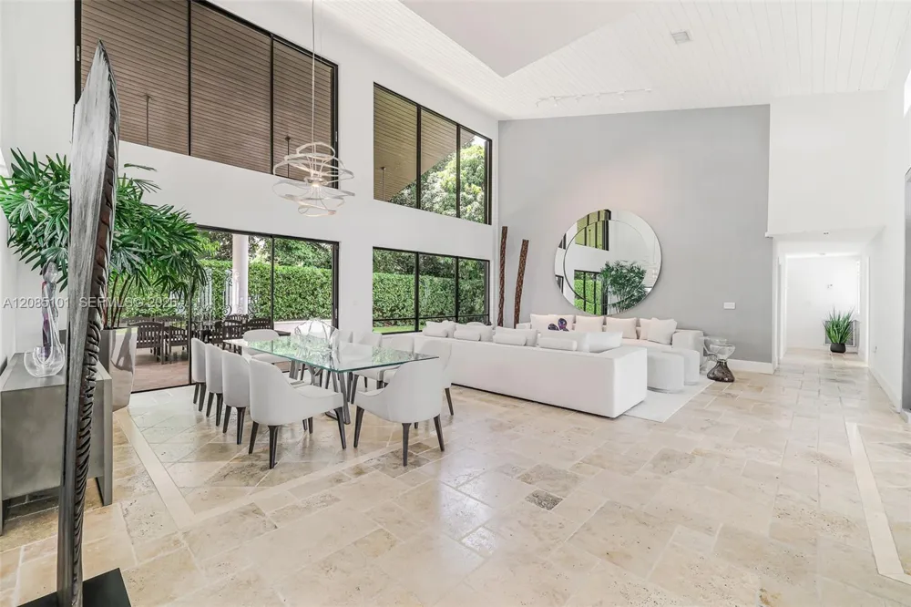 7730 SW 68 Terrace Miami, FL 33143