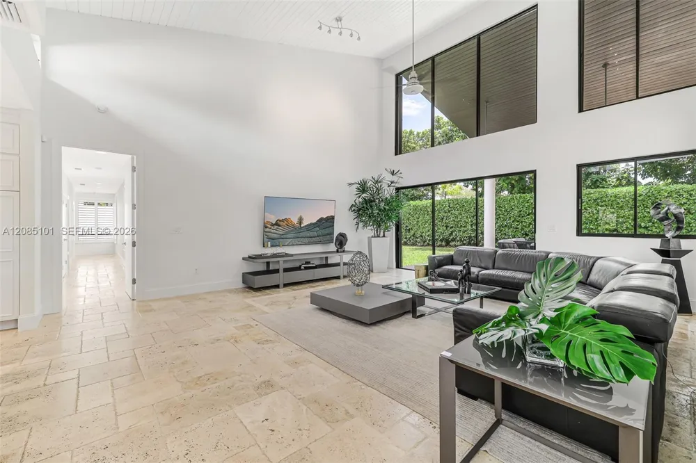 7730 SW 68 Terrace Miami, FL 33143