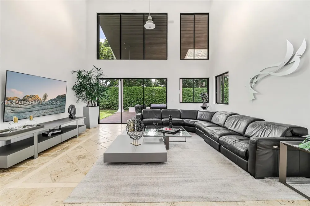 7730 SW 68 Terrace Miami, FL 33143