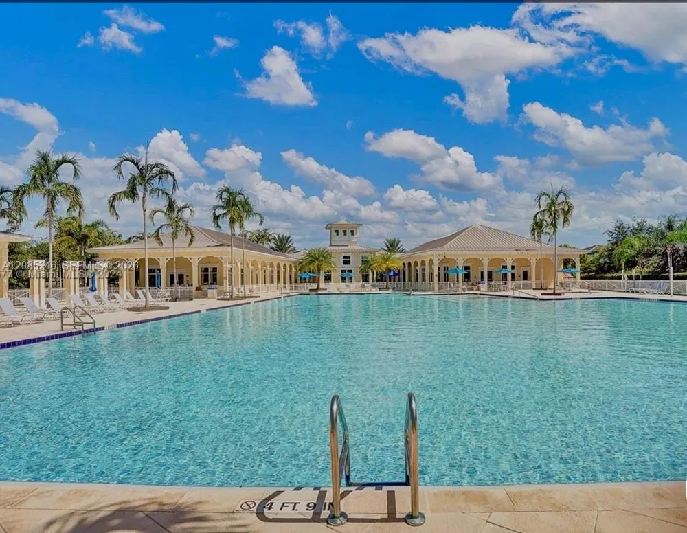 3210 SE 6th St Homestead, FL 33033