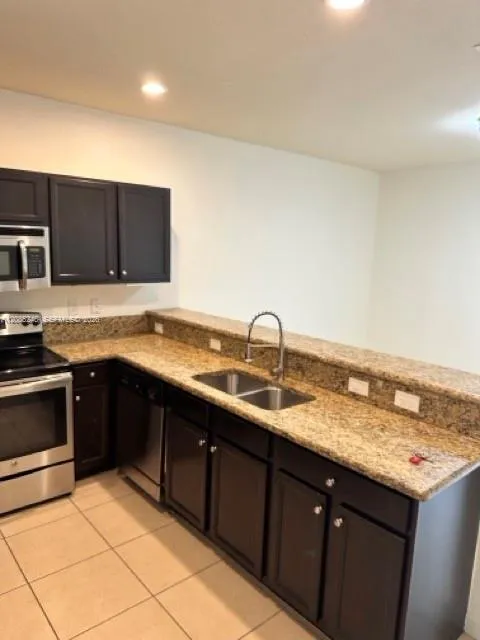 3210 SE 6th St Homestead, FL 33033