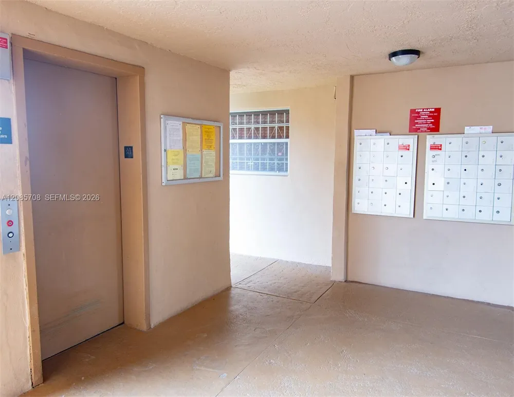 506 NW 87th Ave #212 Miami, FL 33172