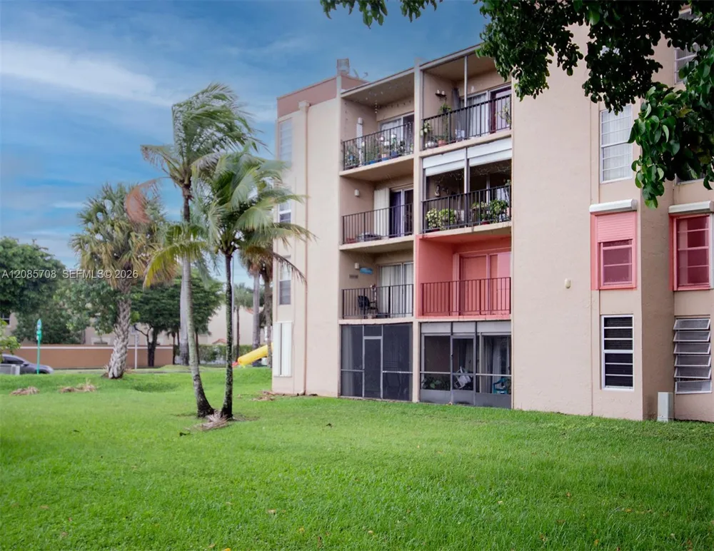 506 NW 87th Ave #212 Miami, FL 33172