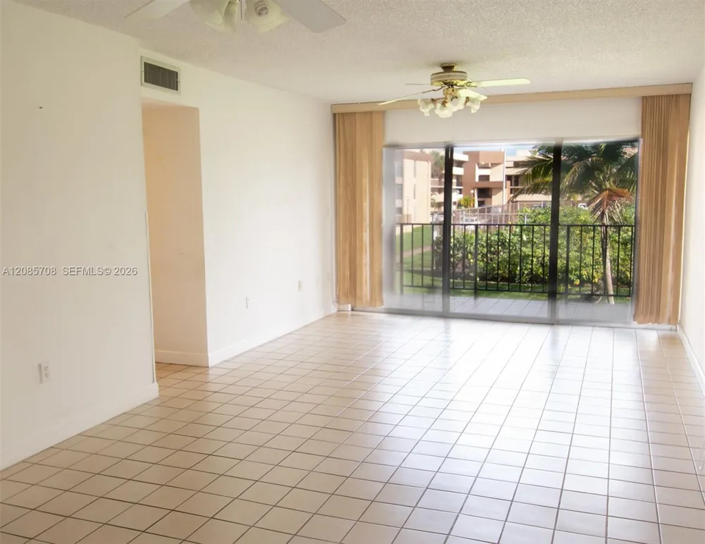506 NW 87th Ave #212 Miami, FL 33172