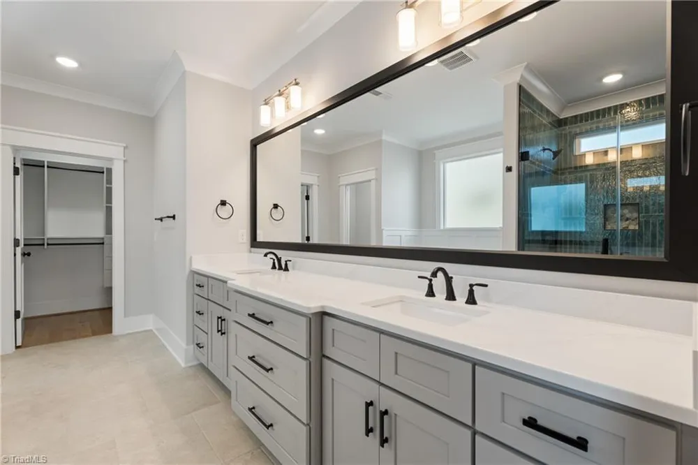 727 Royal Jasmine Court Winston-Salem, NC 27106