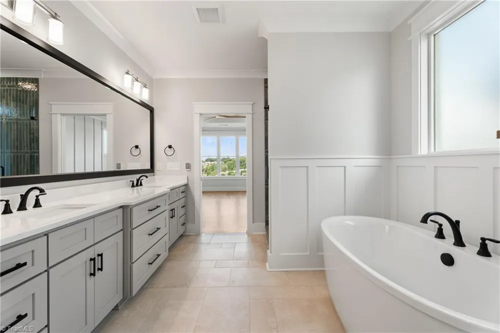 727 Royal Jasmine Court Winston-Salem, NC 27106