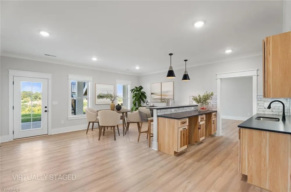 727 Royal Jasmine Court Winston-Salem, NC 27106