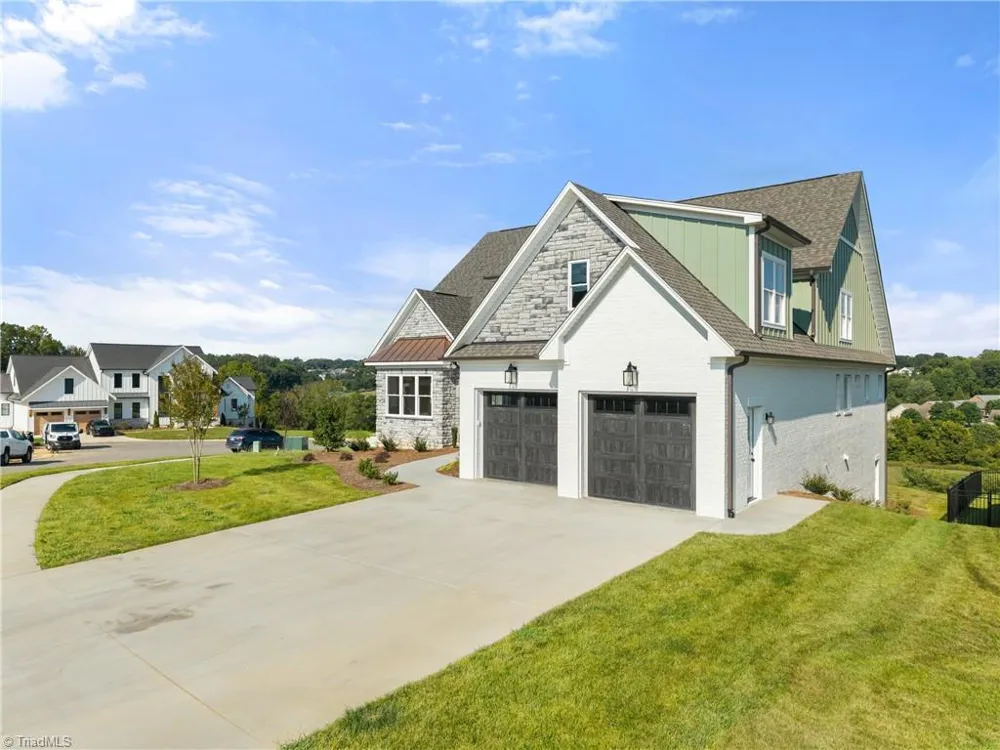 727 Royal Jasmine Court Winston-Salem, NC 27106