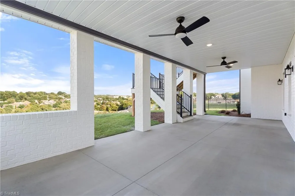 727 Royal Jasmine Court Winston-Salem, NC 27106