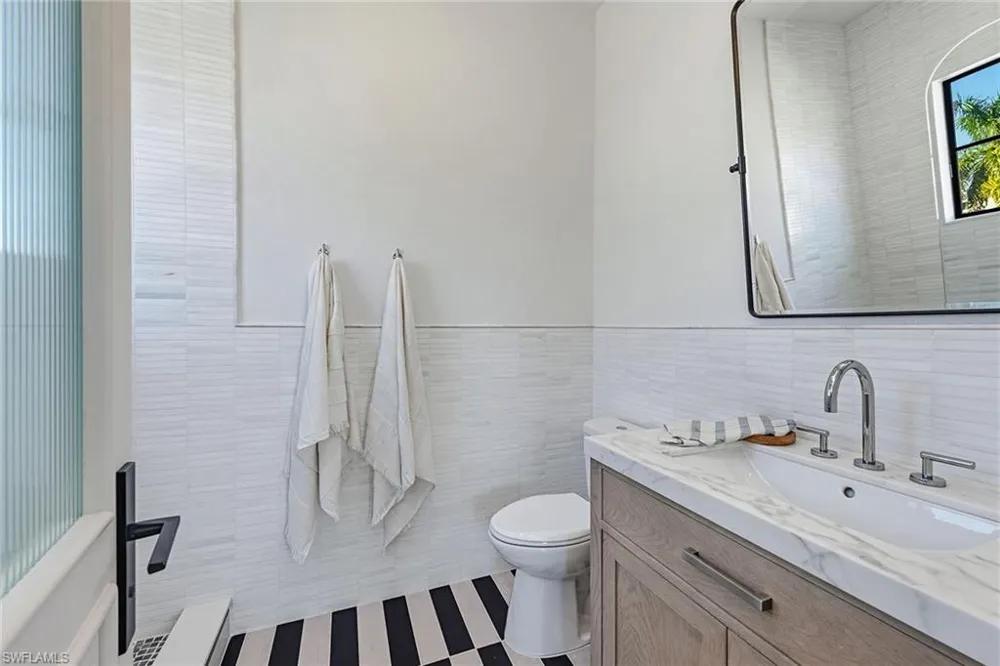 839 Chestnut Court Marco Island, FL 34145