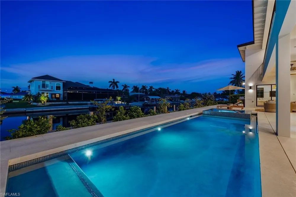 839 Chestnut Court Marco Island, FL 34145