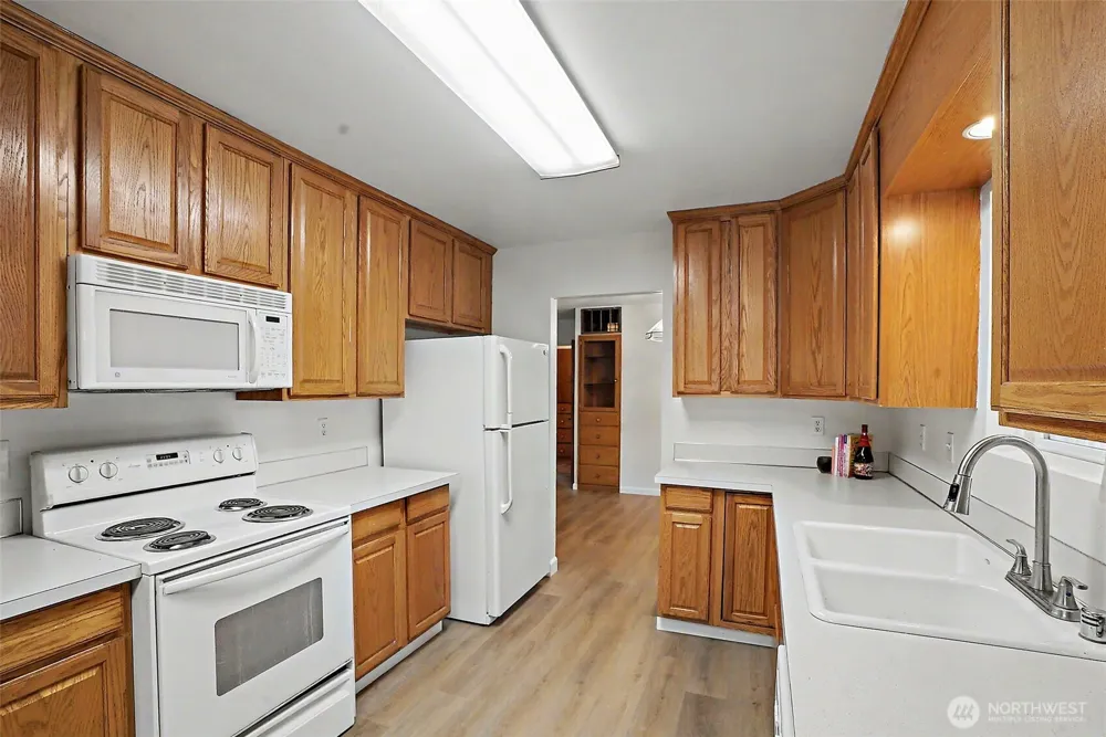 769 121st St S Tacoma, WA 98444