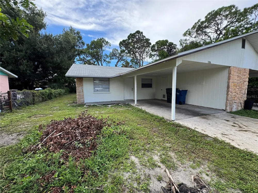 312 60TH AVENUE DRIVE W #A Bradenton, FL 34207