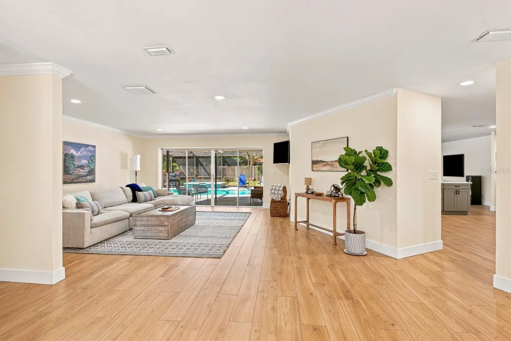 2761 WESTCHESTER DRIVE Clearwater, FL 33761