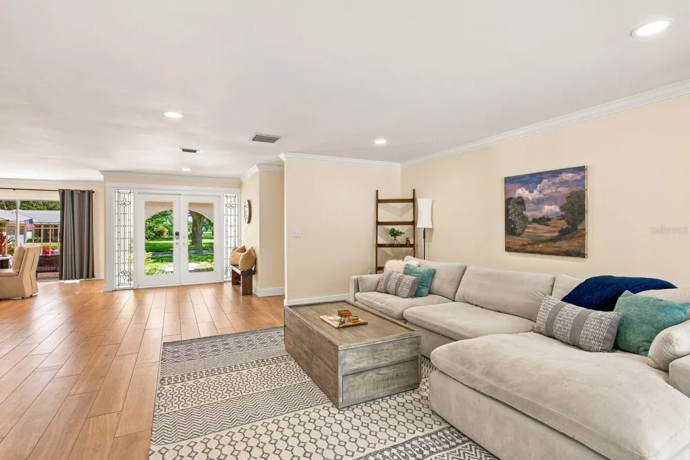 2761 WESTCHESTER DRIVE Clearwater, FL 33761