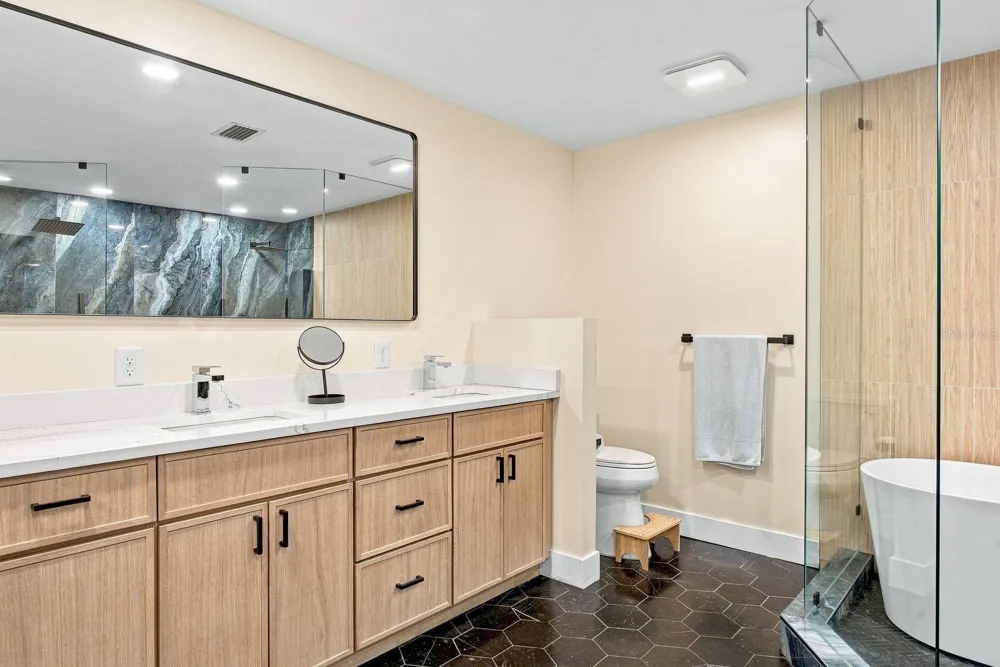 2761 WESTCHESTER DRIVE Clearwater, FL 33761