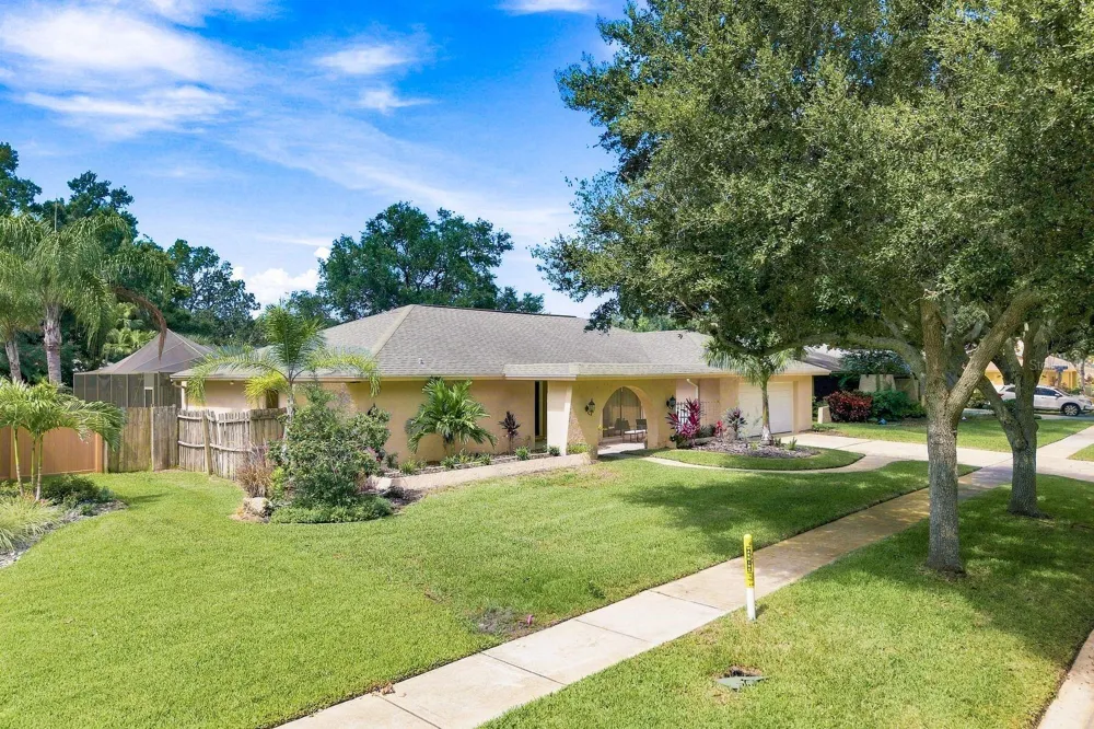 2761 WESTCHESTER DRIVE Clearwater, FL 33761