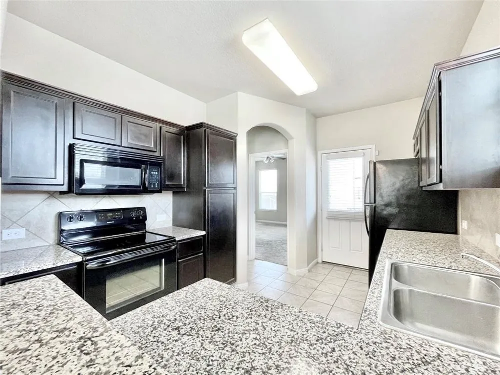 417 Katmai Circle Pflugerville, TX 78660