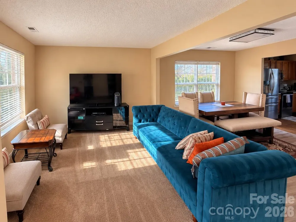4912 Alenja Lane Raleigh, NC 27616